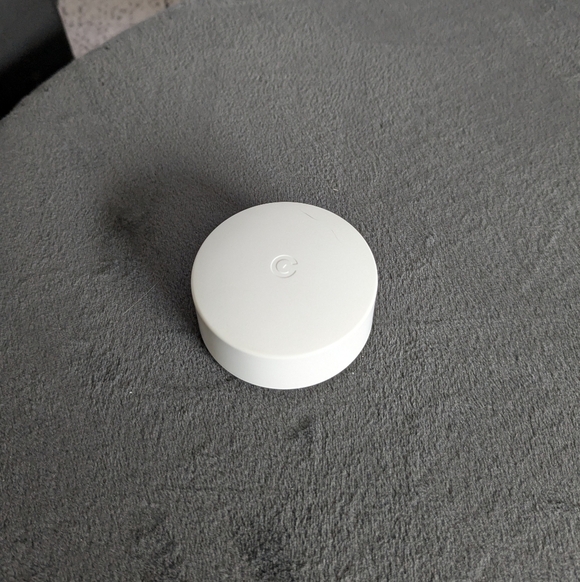 Google nest temperature sensor & battery *no box included* (ref#5) - Picture 2 of 8